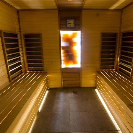 Wellness & Spa Hotel Certov Екстериор снимка