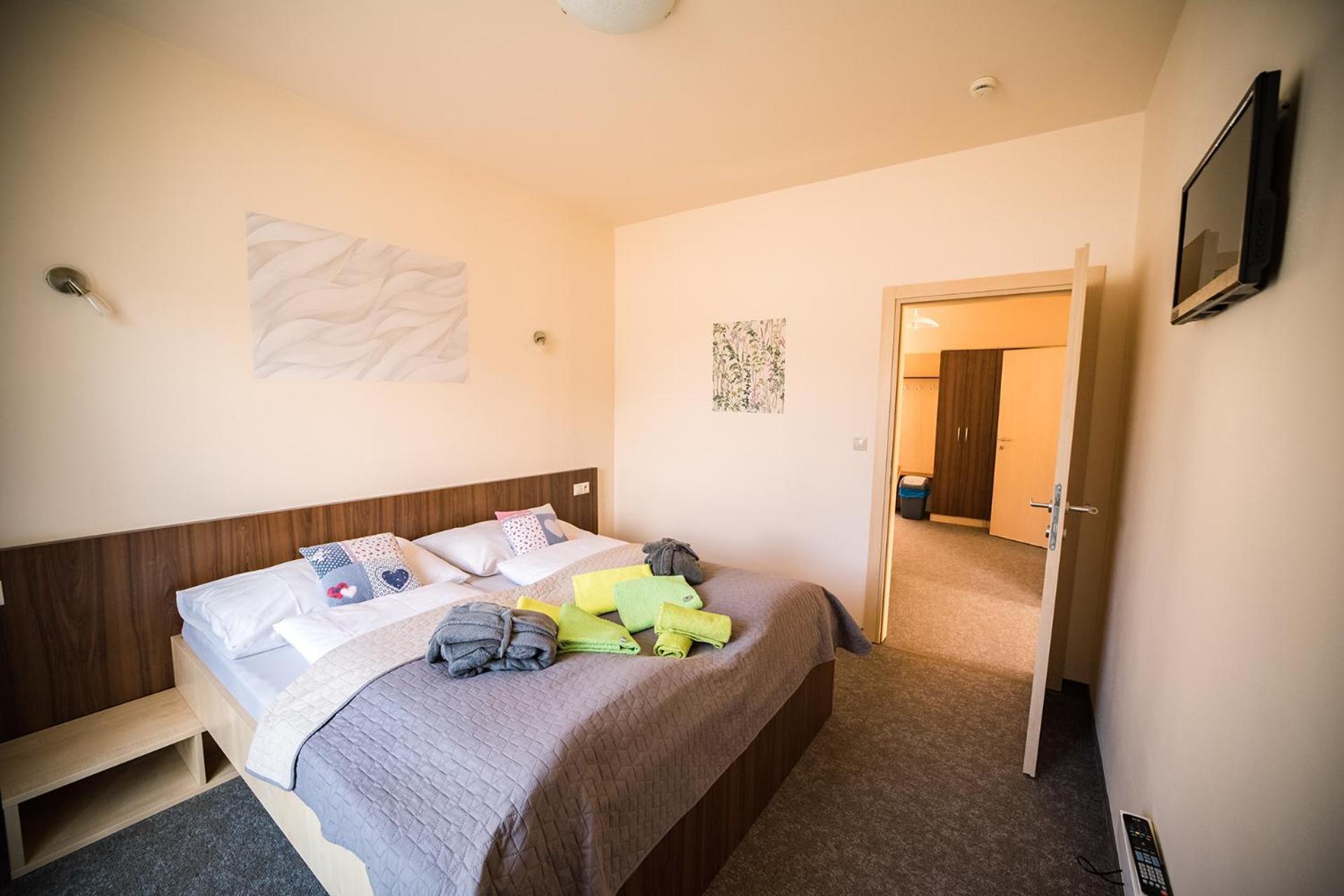 Wellness & Spa Hotel Certov Екстериор снимка