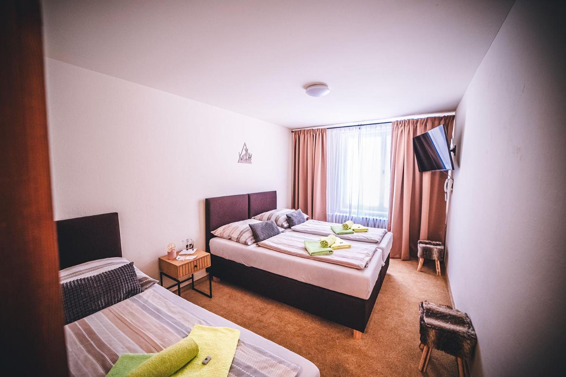 Wellness & Spa Hotel Certov Екстериор снимка