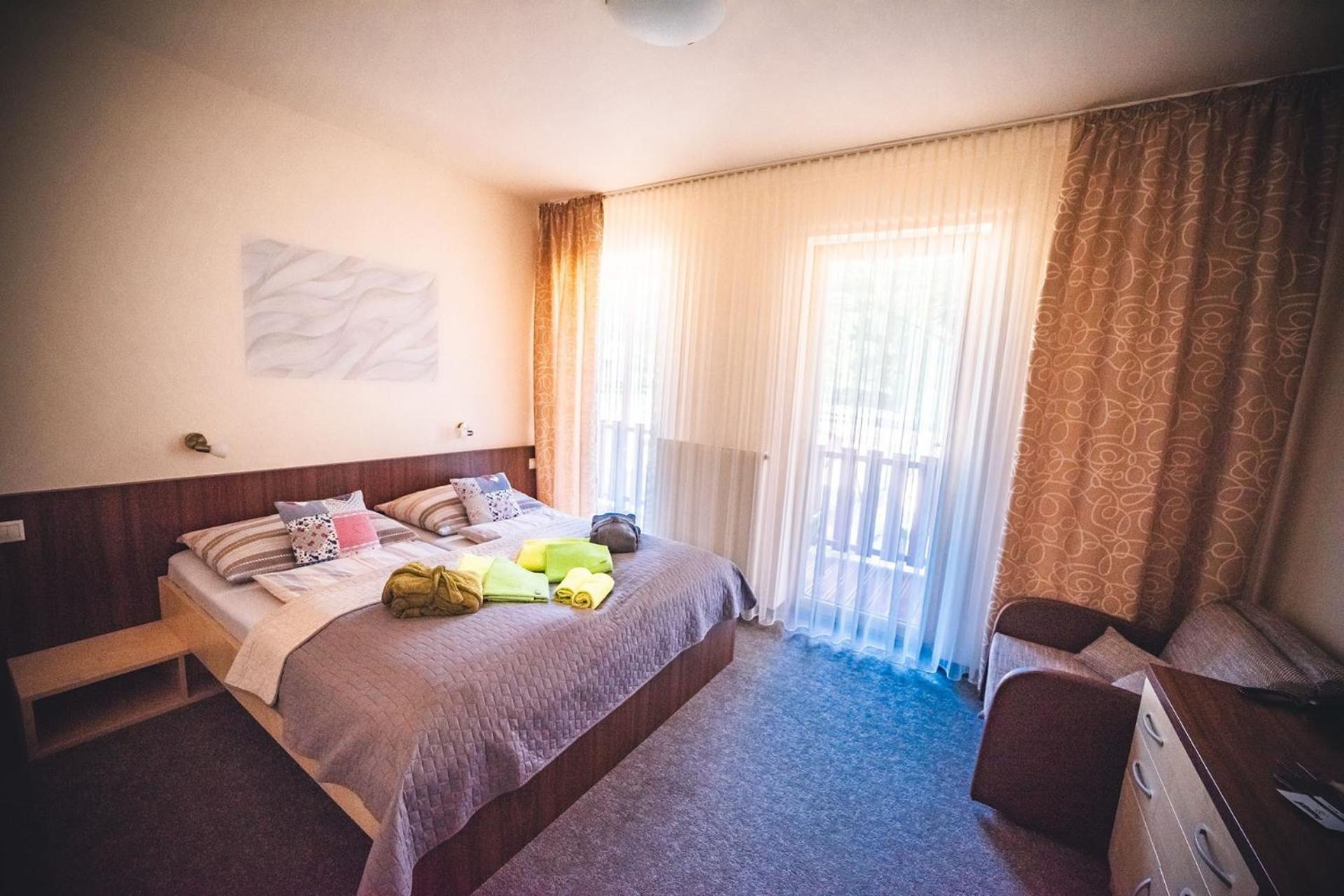 Wellness & Spa Hotel Certov Екстериор снимка