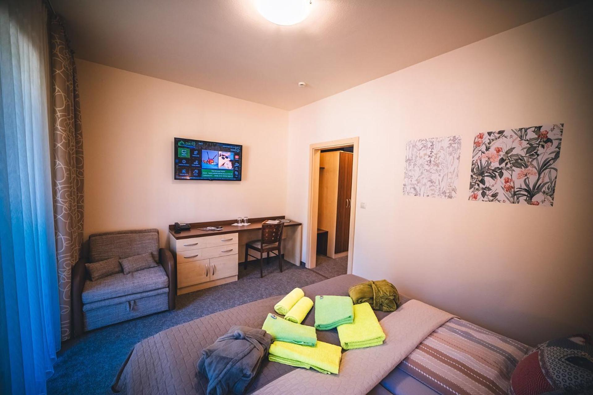 Wellness & Spa Hotel Certov Екстериор снимка